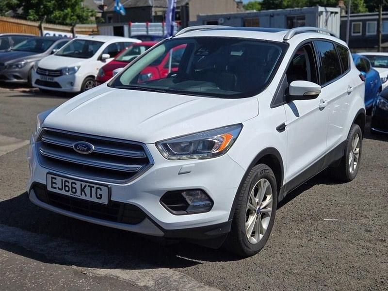 Used Ford Kuga Titanium 150 HP (110 kW) 2016 White SUV