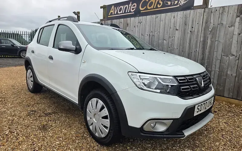 Used Dacia Sandero Essentiel 90 HP (66 kW) 2020 Hatchback