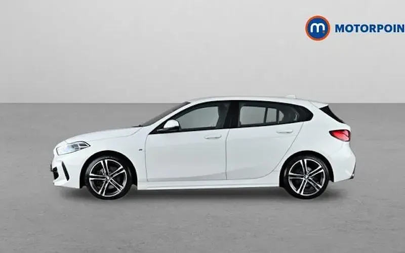 Used BMW 118 M Sport 140 HP (102 kW) 2020 White Hatchback