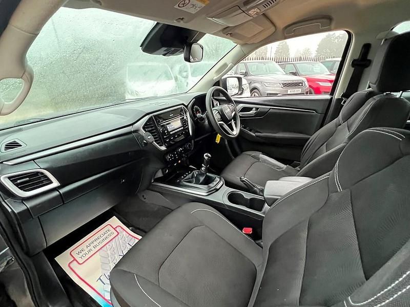 Used Isuzu Pick up 164 HP (120 kW) 2021 Grey Pickup