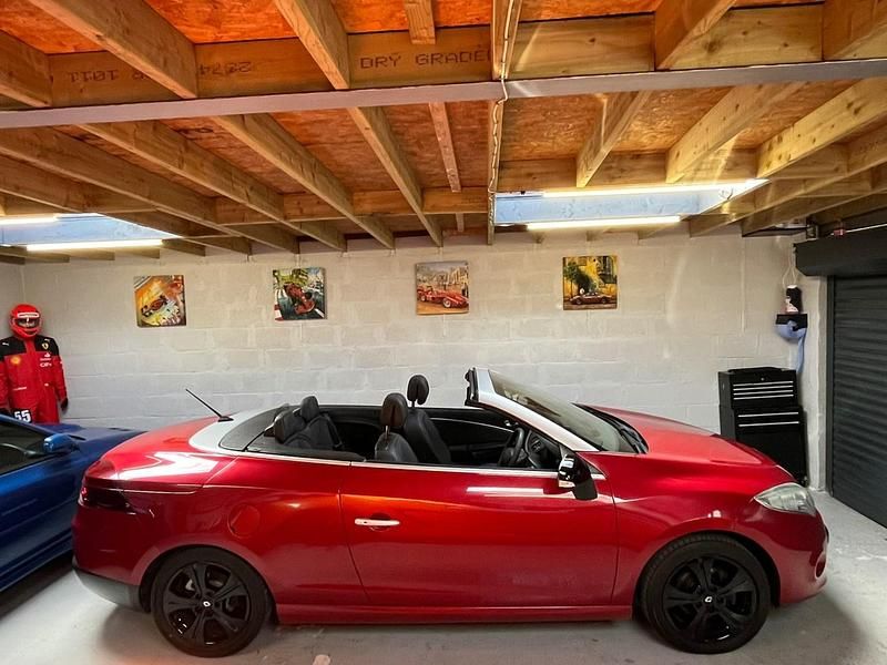 Używany Renault Mégane Cabriolet Dynamique 2010 Czerwony Kabriolet