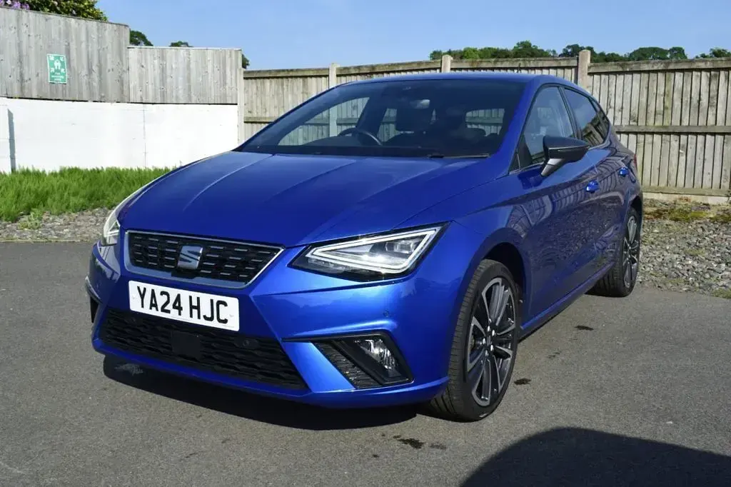 Used Seat Ibiza XCELLENCE Lux 115 HP (84 kW) 2024 Blue Hatchback
