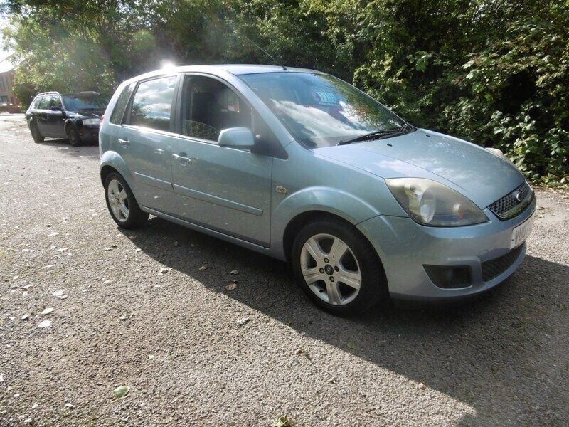 Blue Used 2007 Ford Fiesta Zetec Hatchback | £1,295 (Fair price) - Image 1/4