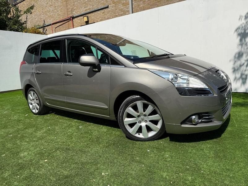 Used Peugeot 5008 Allure 115 HP (84 kW) 2014 Grey MPV