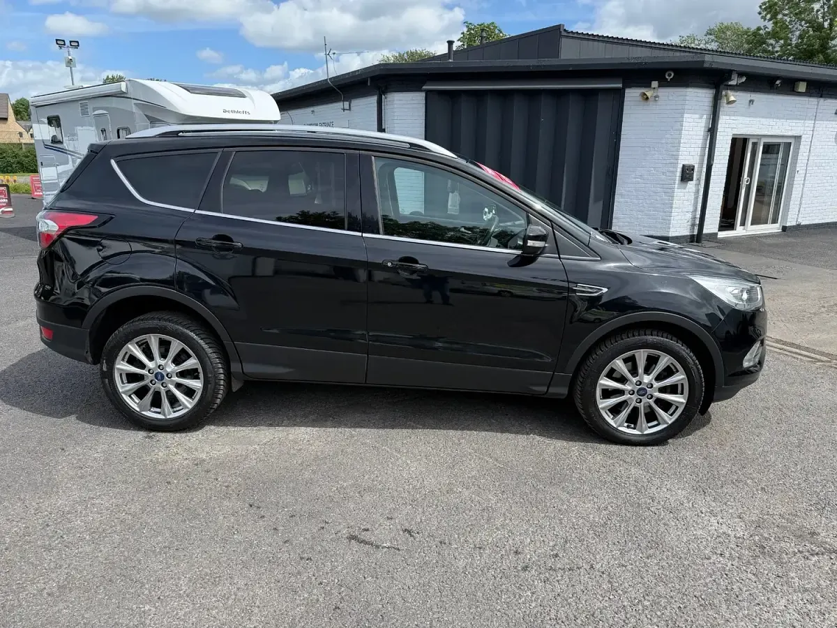 Used Ford Kuga Titanium 180 HP (132 kW) 2019 Black SUV