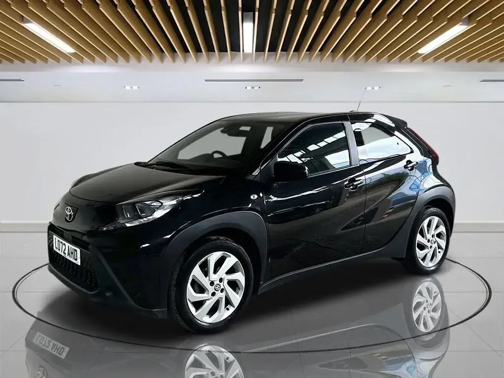 Used Toyota Aygo X PURE 72 HP (52 kW) 2022 Black SUV