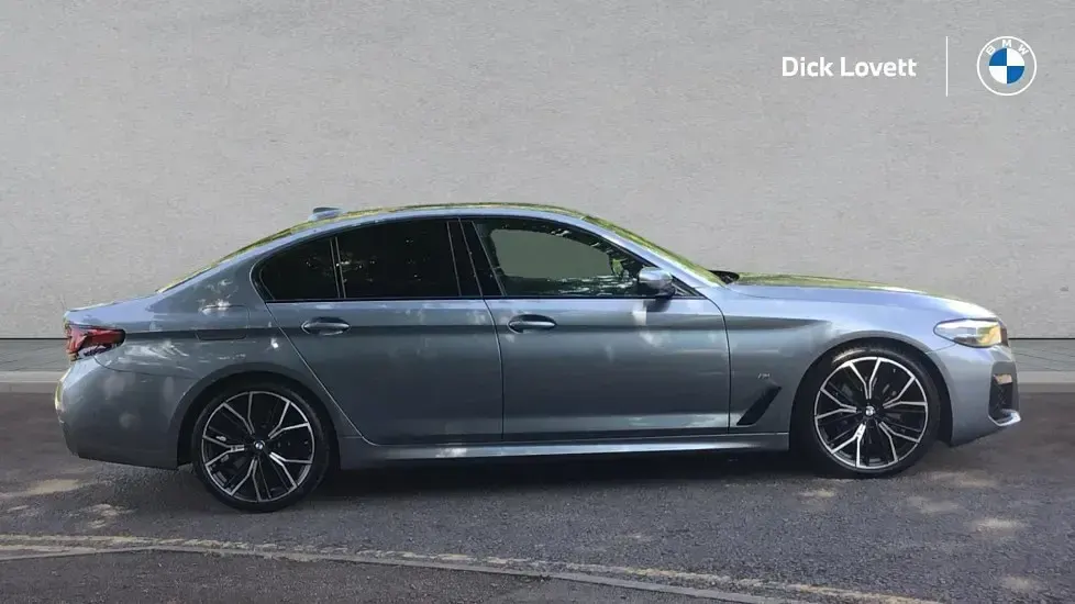 Used BMW 520 M Sport 187 HP (137 kW) 2022 Blue Sedan