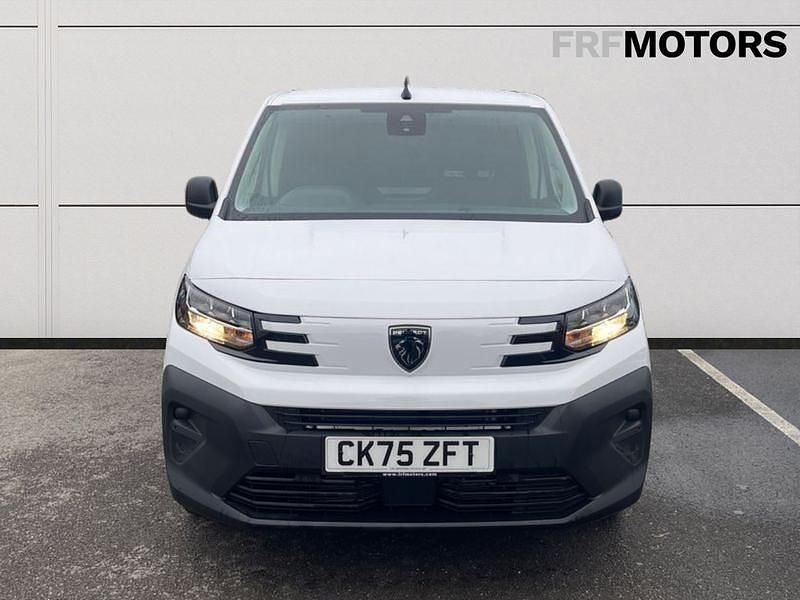 New Peugeot Partner 101 HP (74 kW) 2025 Ice white MPV