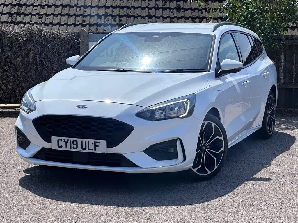 Used Ford Focus ST-Line X 182 HP (133 kW) 2019 White Estate
