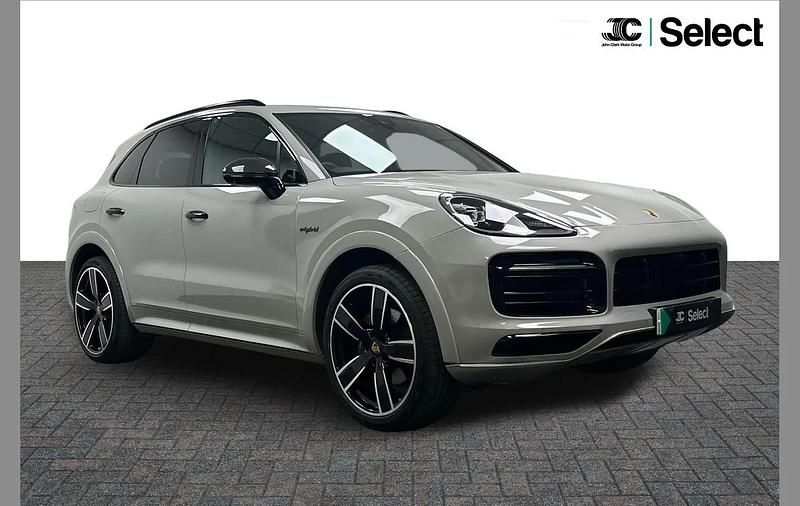 Used Porsche Cayenne Platinum Edition 456 HP (335 kW) 2022 Grey SUV