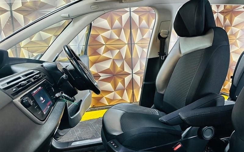 Used Citroën C4 SpaceTourer Flair 163 HP (119 kW) 2019 Grey MPV