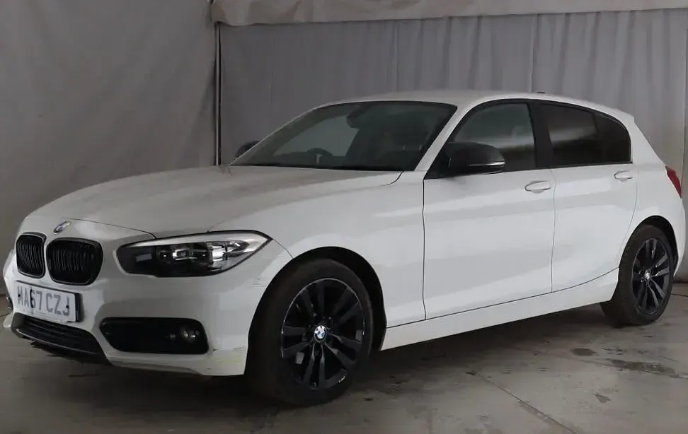 Used BMW 118 Sport Line 2017 White Hatchback
