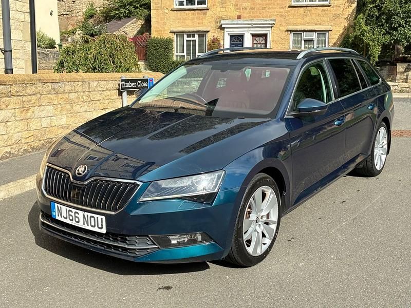 Blue Used 2016 Skoda Superb SE L Executive Estate | £11,995 (Fair price) - Image 1/4