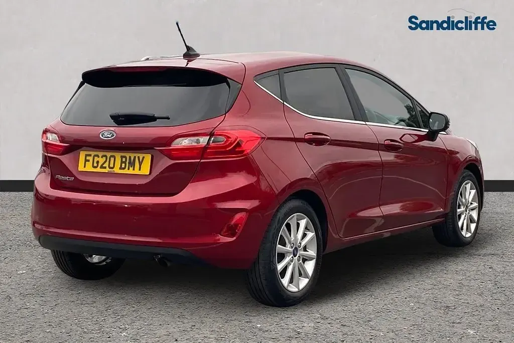 Gebraucht Ford Fiesta Titanium 95 PS (69 kW) 2020 Rot Kleinwagen