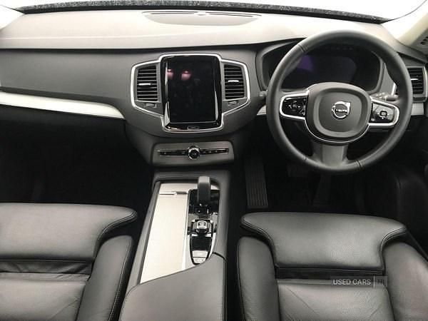 Used Volvo XC90 Core 250 HP (183 kW) 2023 Blue SUV