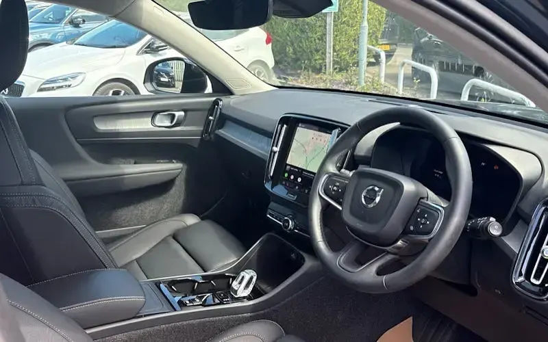 Used Volvo XC40 Plus 197 HP (144 kW) 2026 SUV