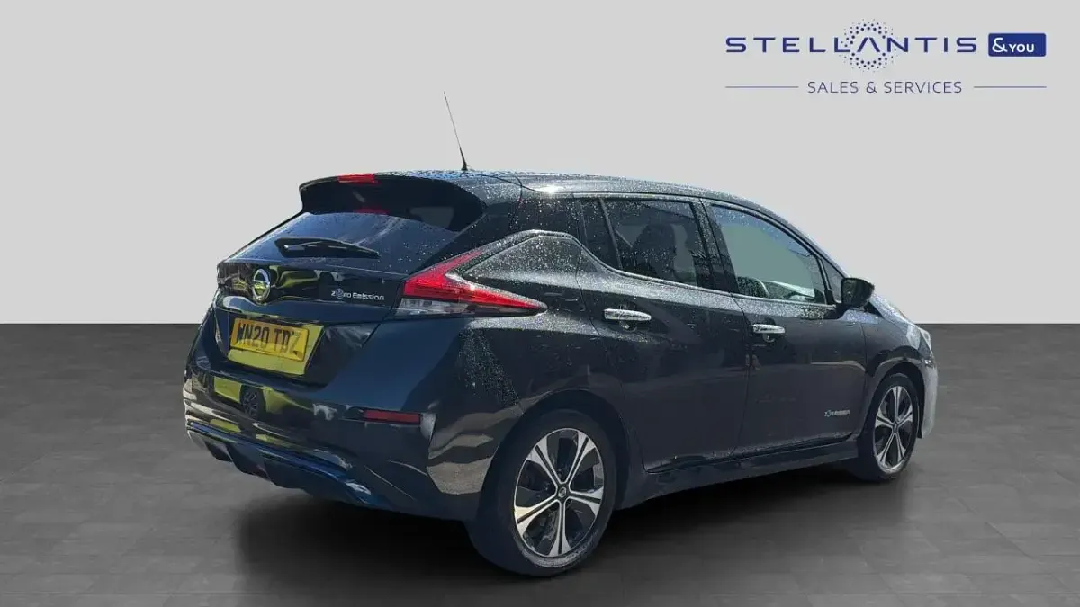 Used Nissan Leaf Tekna 108 kW (148 HP) 2020 Black Hatchback