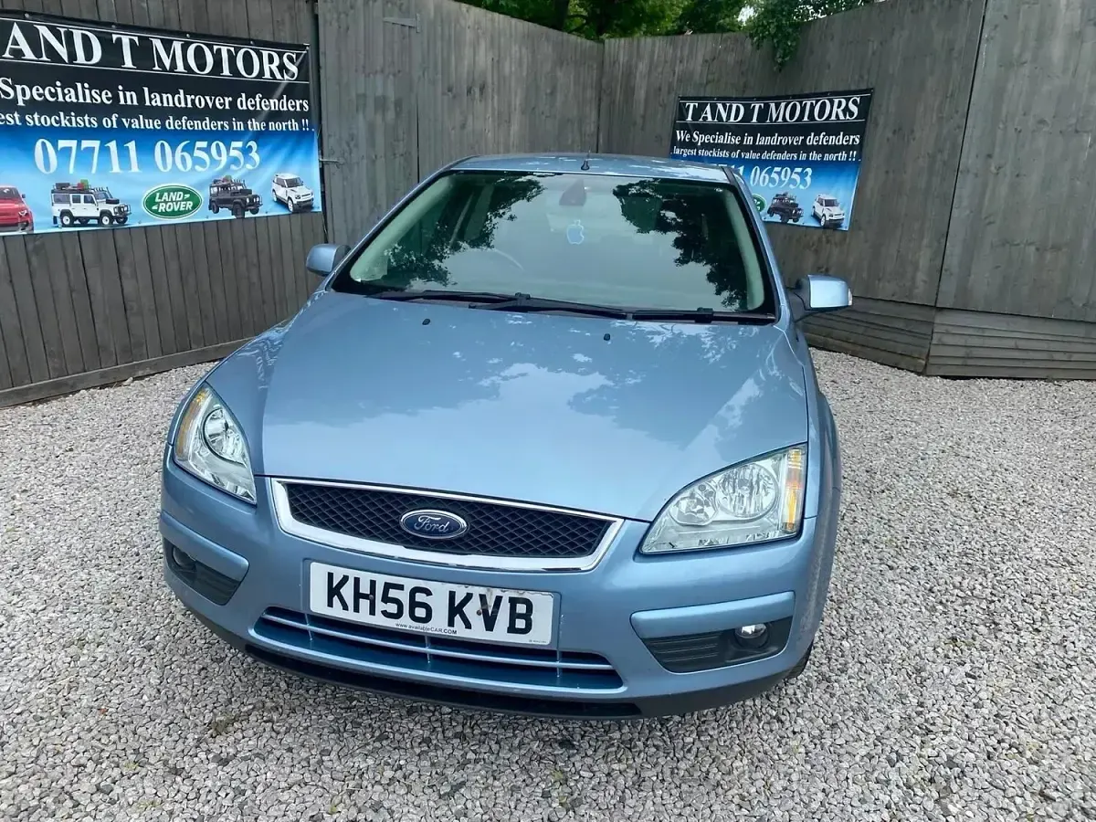Used Ford Focus Ghia 145 HP (106 kW) 2007 Blue Hatchback