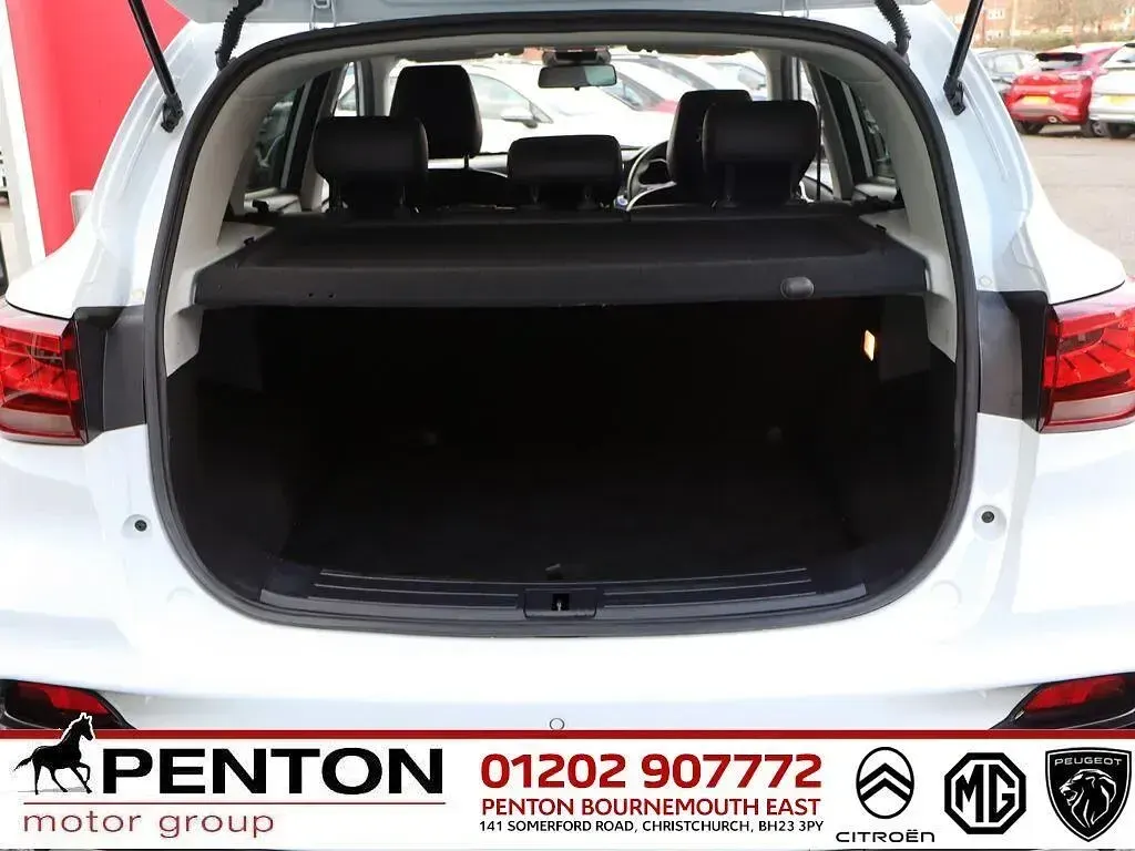 Used MG ZS Exclusive 111 HP (81 kW) 2023 White SUV