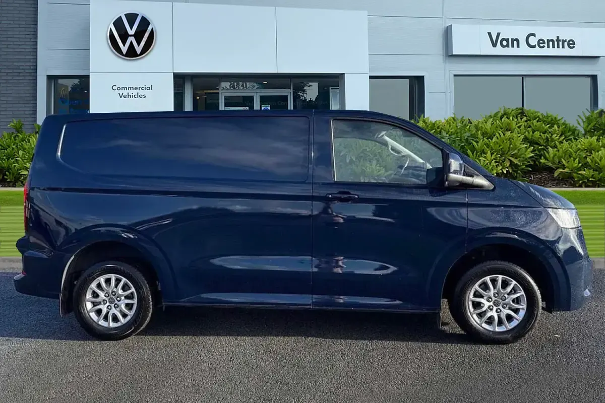 Used VW T7 Pro 110 HP (80 kW) 2025 Mauve/purple Van