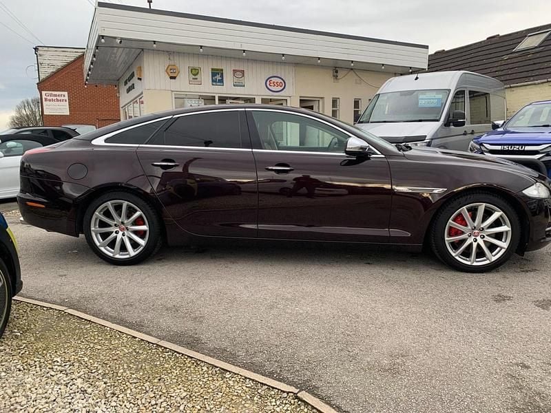 Used Jaguar XJ Premium Luxury 470 HP (345 kW) 2009 Red Sedan
