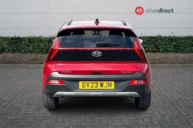 Used Hyundai Bayon Premium 100 HP (73 kW) 2023 Red SUV