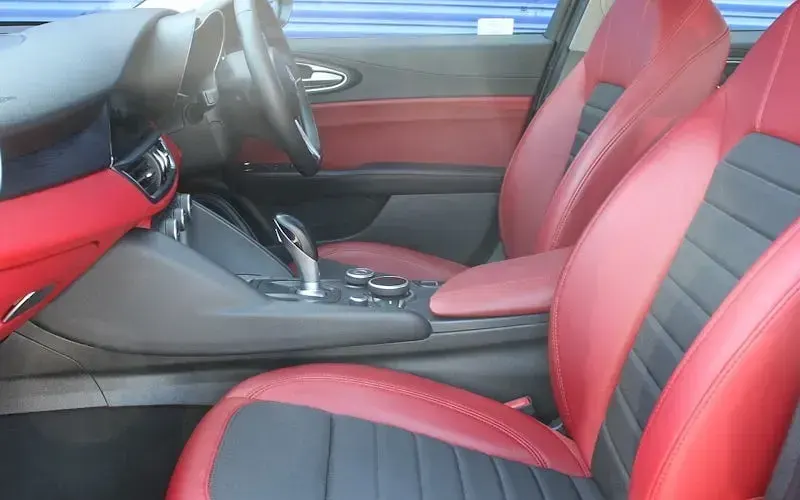 Used Alfa Romeo Giulia Super 160 HP (117 kW) 2019 Red Sedan