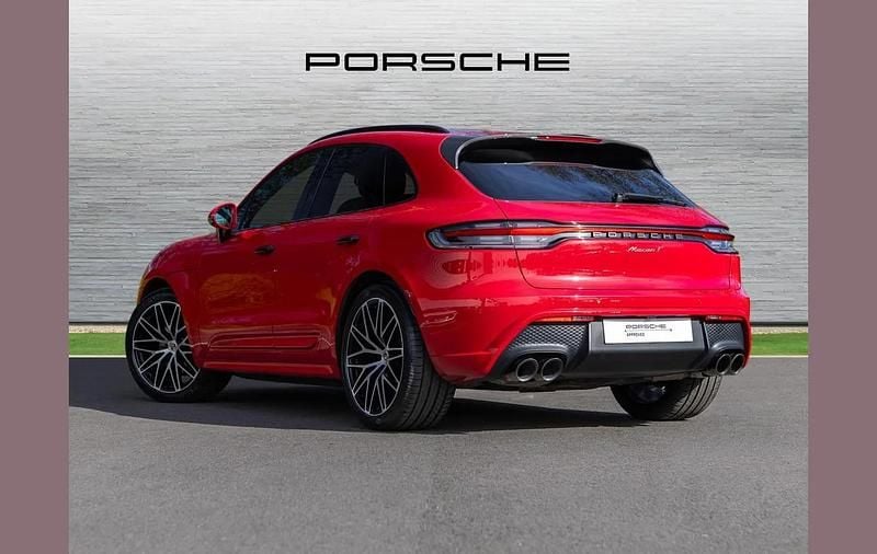 Used Porsche Macan 261 HP (191 kW) 2022 Red SUV