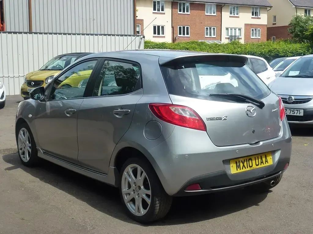 Used Mazda 2 86 HP (63 kW) 2010 Silver Hatchback