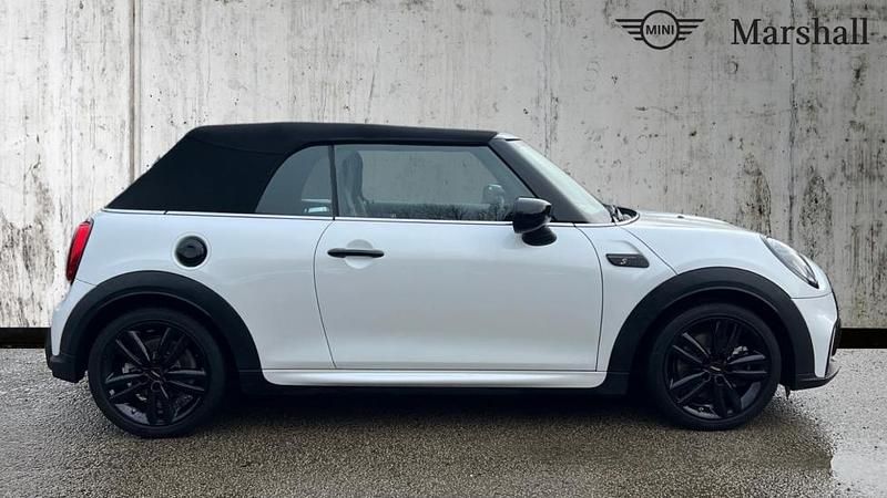 Used Mini Cooper Sport 178 HP (130 kW) 2024 Nanuq white Hatchback