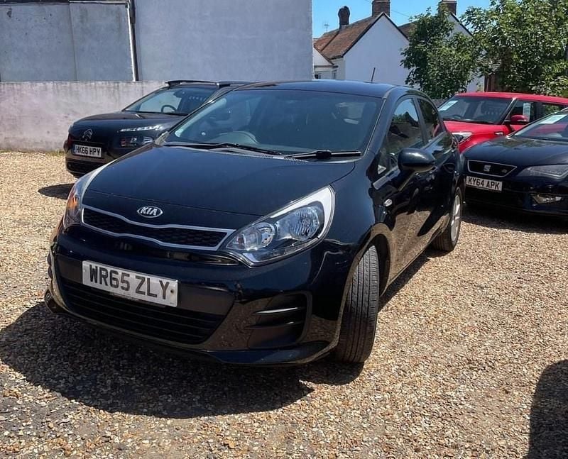 Black Used 2016 Kia Rio Hatchback | £6,500 (Fair price) - Image 1/2