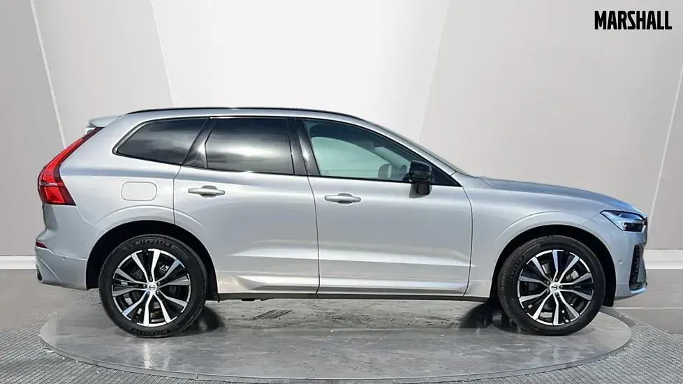 Used Volvo XC60 Ultra 250 HP (183 kW) 2025 Silver SUV