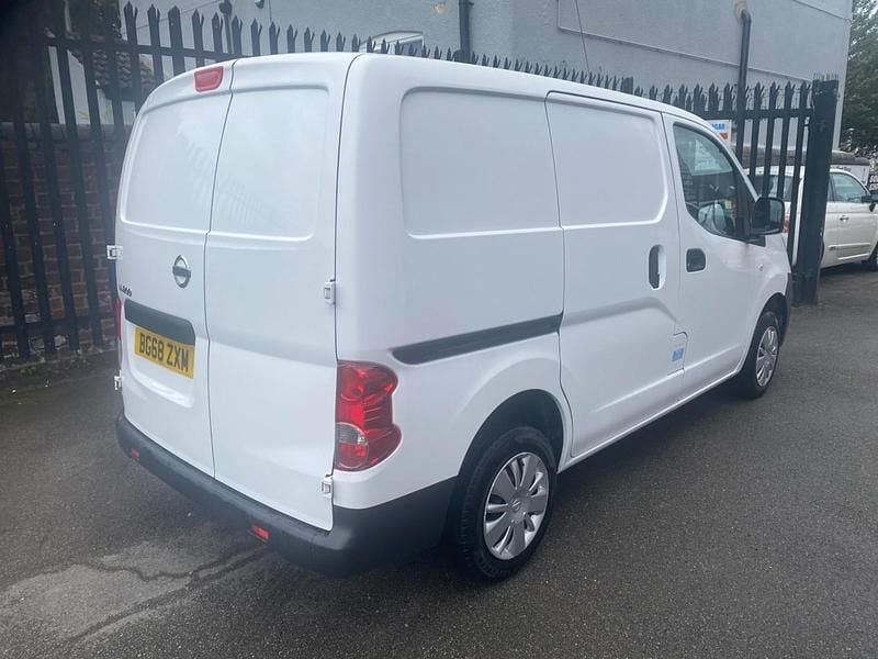 Used Nissan NV200 Acenta 2018 White MPV