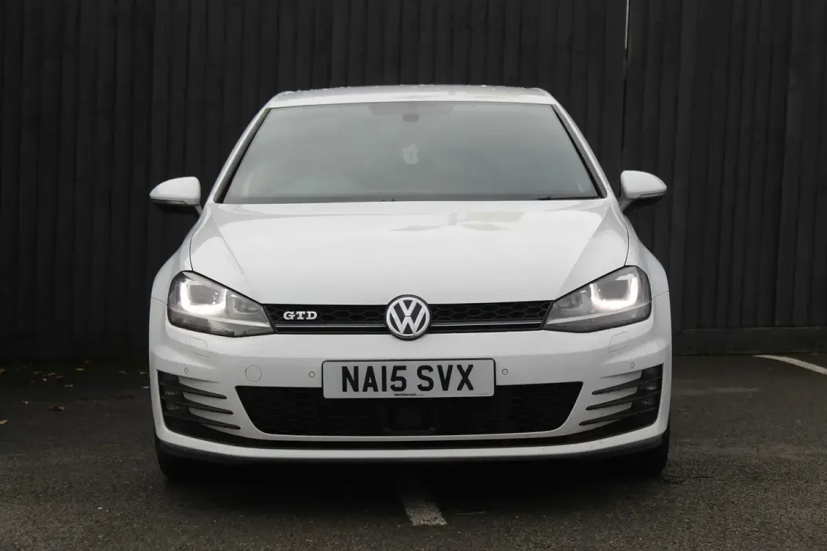 Used VW Golf VII GTD 2015 White Hatchback