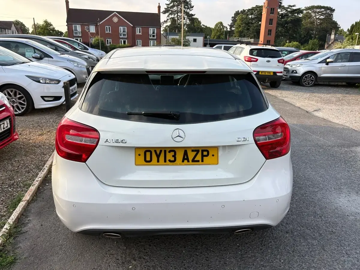 Used Mercedes A180 109 HP (80 kW) 2013 White Hatchback