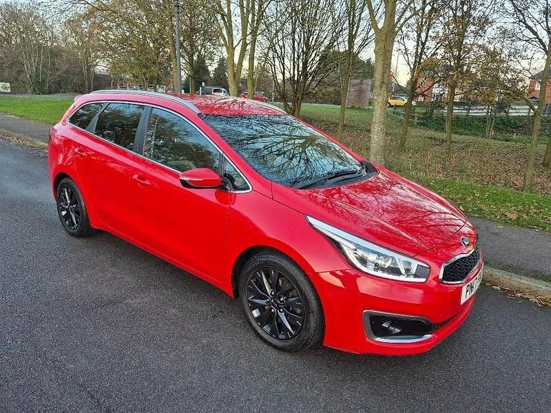 Używany Kia Ceed 118 KM (86 kW) 2017 Czerwony Hatchback