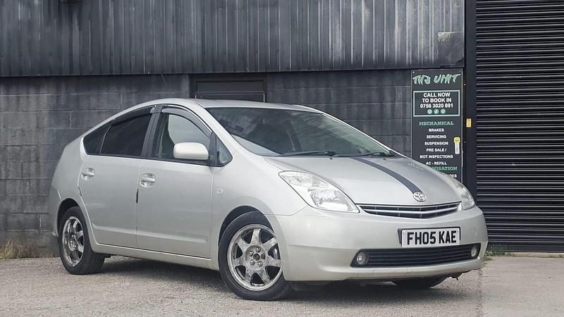 Used Toyota Prius 2005 Silver Hatchback