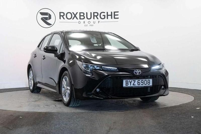 Used Toyota Corolla 140 HP (102 kW) 2022 Black Hatchback