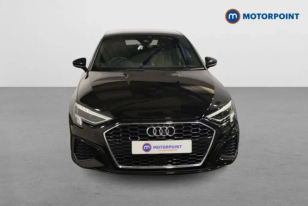 Begagnad Audi A3 S-Line 2022 Svart Sedan