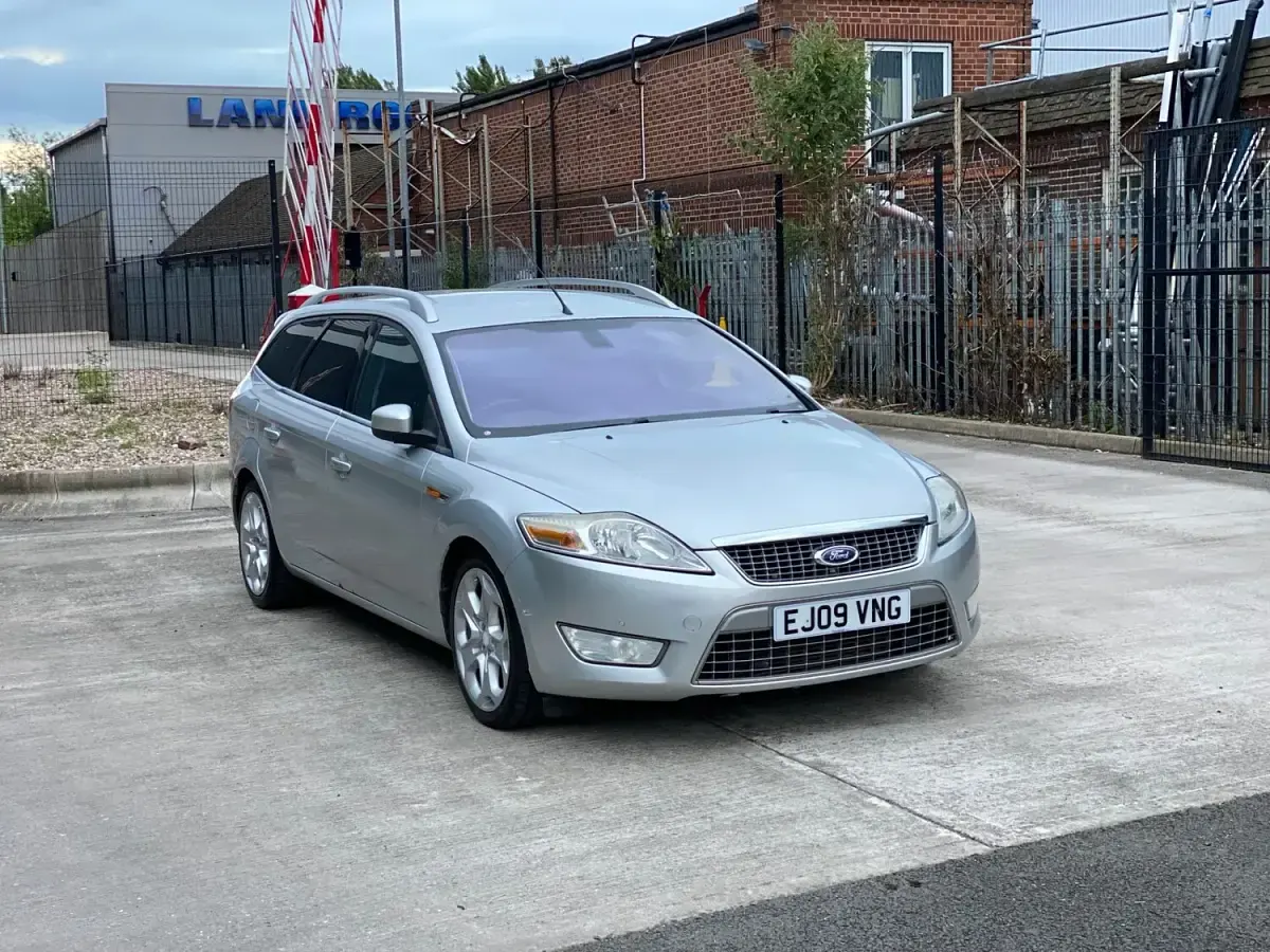 Used Ford Mondeo Titanium 123 HP (90 kW) 2009 Silver Estate