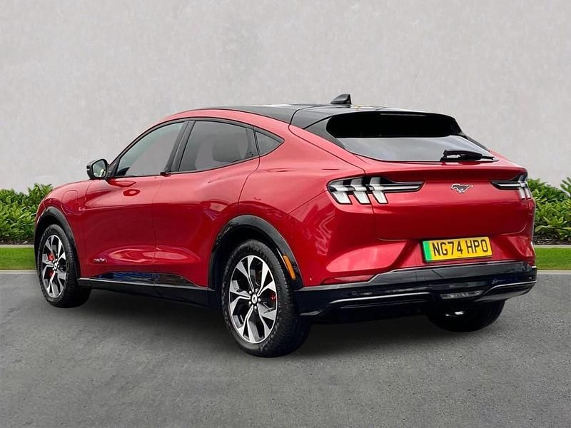 Used Ford Mustang Premium 294 HP (216 kW) 2024 Red Hatchback