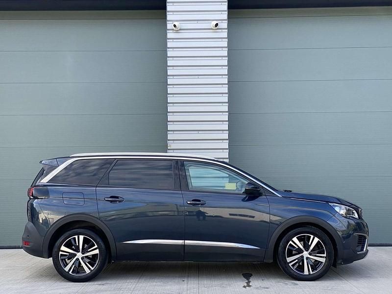 Used Peugeot 5008 Allure 2019 Blue MPV