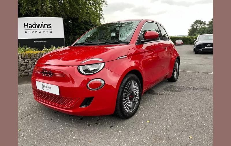 Red Used 2024 Fiat 500e Red Hatchback | £15,995 (Good price) - Image 1/4