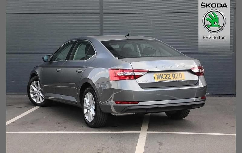 Used Skoda Superb SE 147 HP (108 kW) 2022 Graphite grey metallic Hatchback