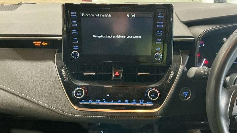 Begagnad Toyota Corolla 122 HK (89 kW) 2022 Blå Kombi