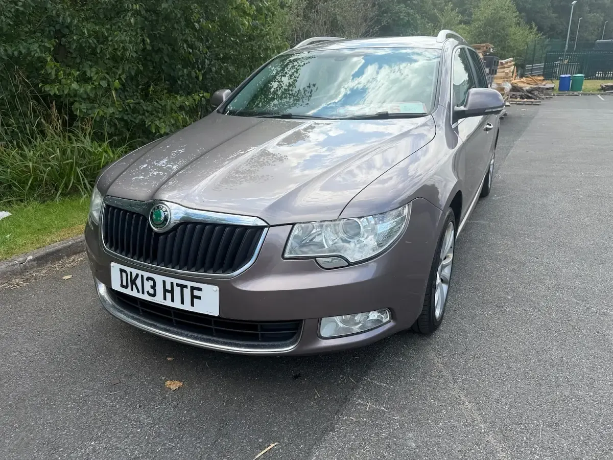 Used Skoda Superb SE 170 HP (125 kW) 2013 Mauve Estate