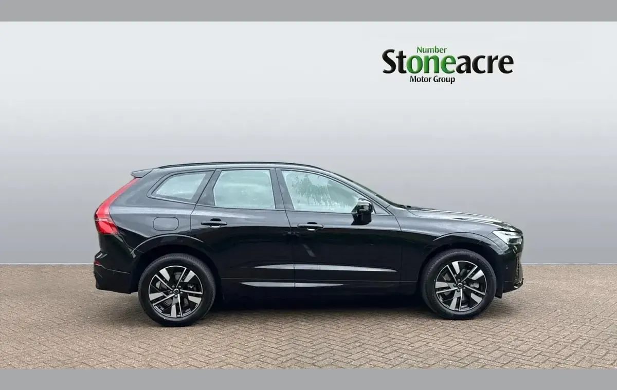 New Volvo XC60 Plus 247 HP (181 kW) 2026 Black SUV