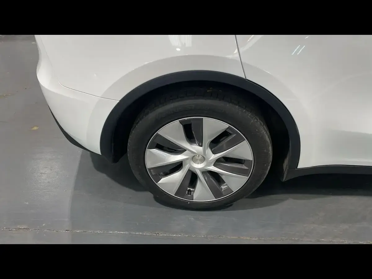 Used Tesla Model Y RWD 219 kW (299 HP) 2024 White SUV