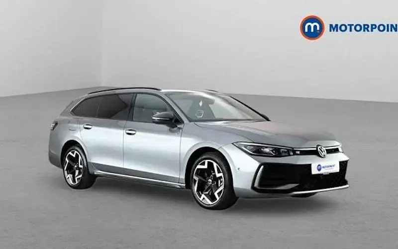 Used VW Passat R-line 204 HP (150 kW) 2025 Estate