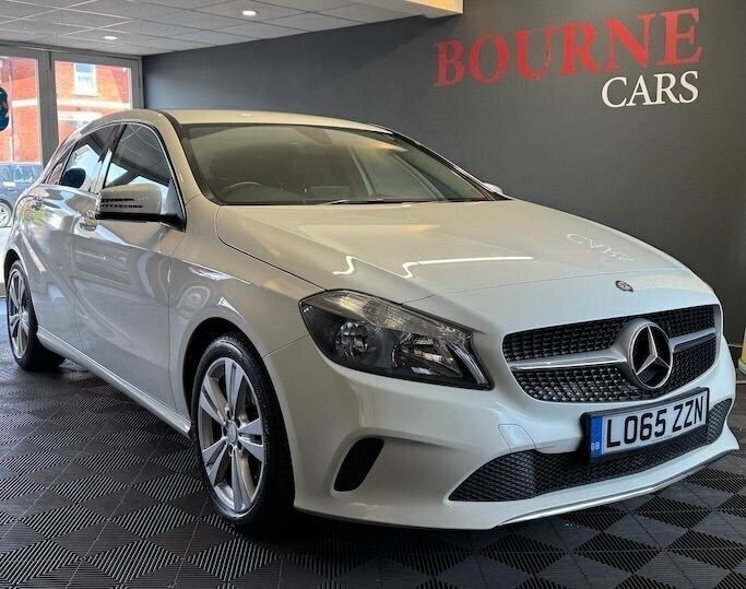 White Used 2015 Mercedes A200 Hatchback | £9,487 (Fair price) - Image 1/4